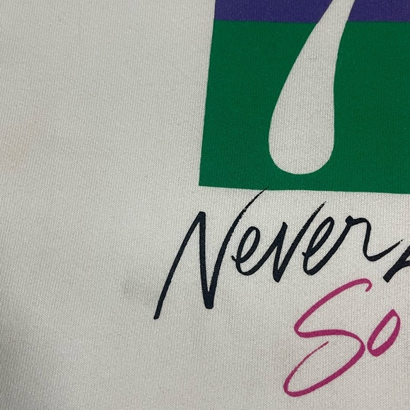 L Vintage 90's USA 70 Never Looked So‎ Good Sweatshirt Humor 70th Birthday - Picture 8 of 11